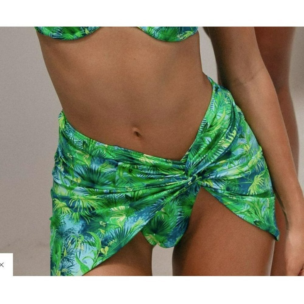 VDM The Label Kylie‎ Skirt Tropical Small Revolve - Picture 6 of 10